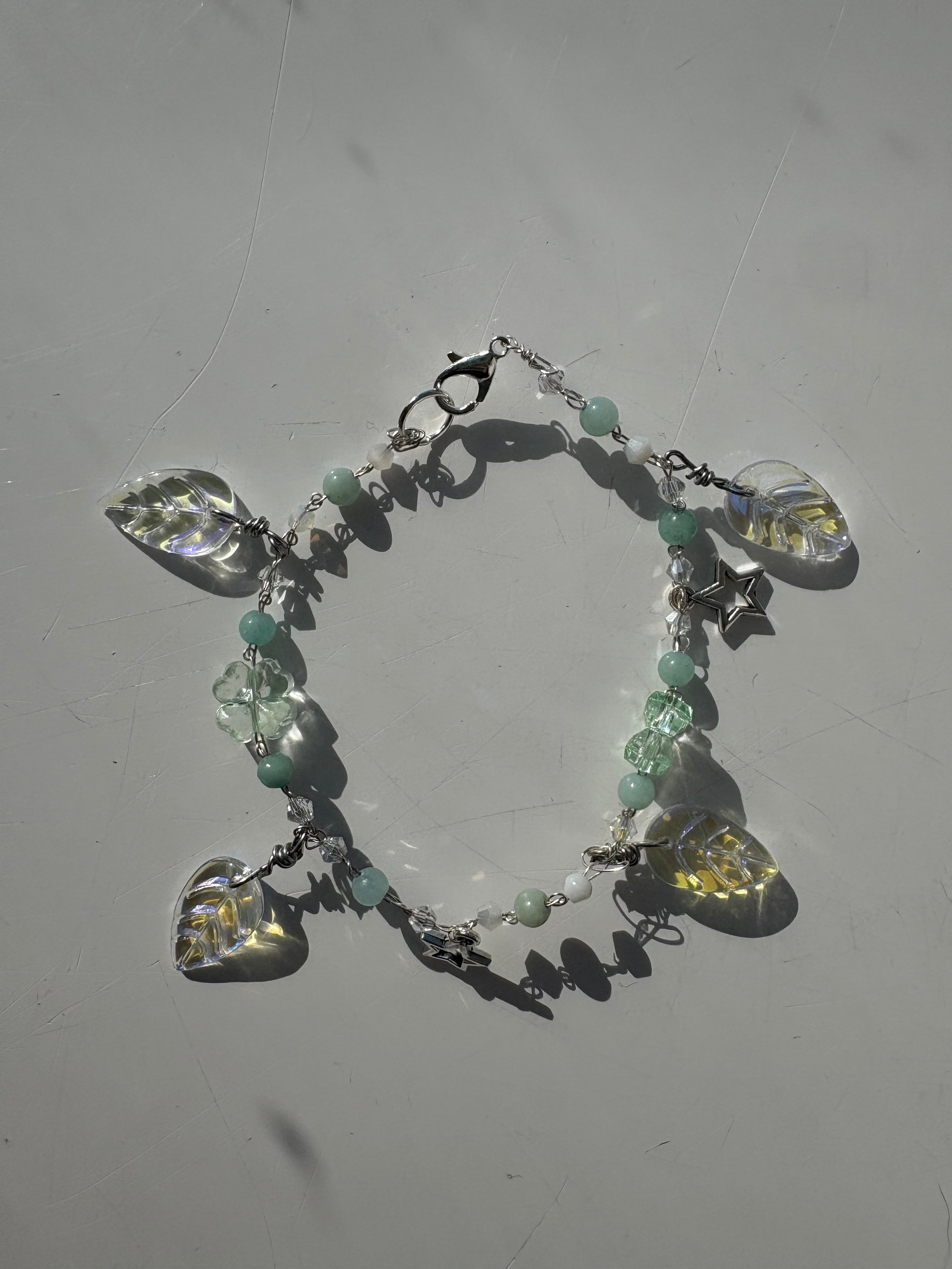 Green leaf blossom charm bracelet